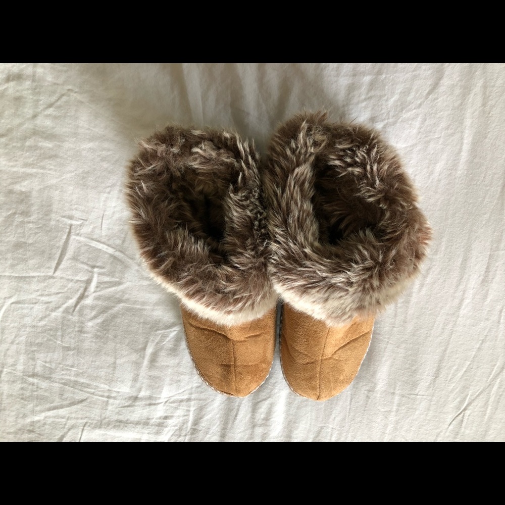 Isotoner fuzzy house slippers